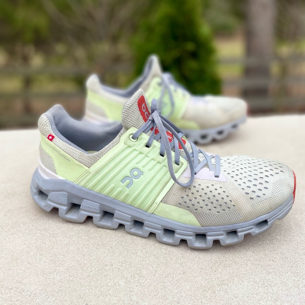 On Running Cloud Cloud Swift Shoes
